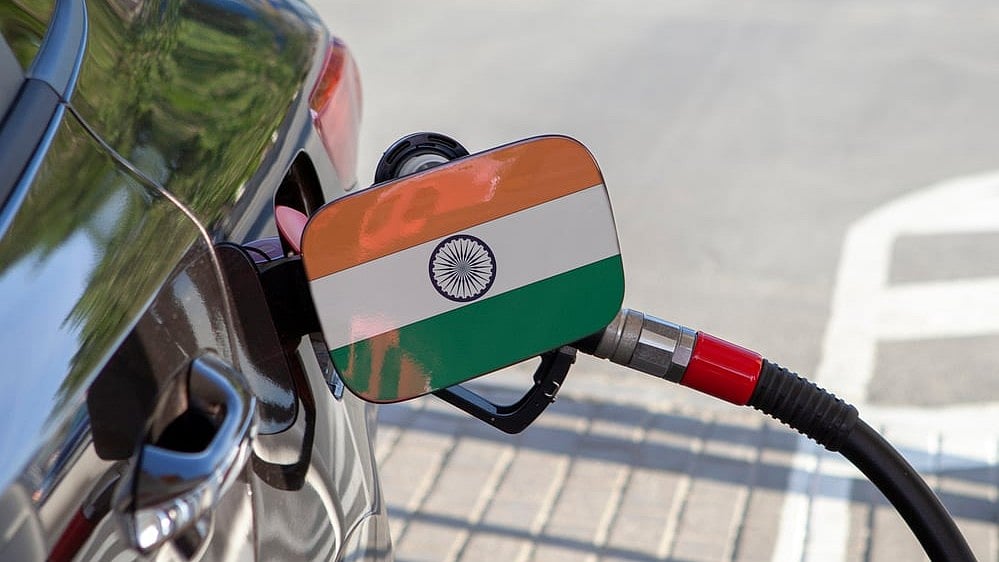 India's Petrol Pump Count Crosses 1 Lakh - null