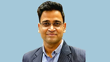 Blinkit CFO Vipin Kapooria Resigns, Eternal Stock Tumbles to Five-Month Low