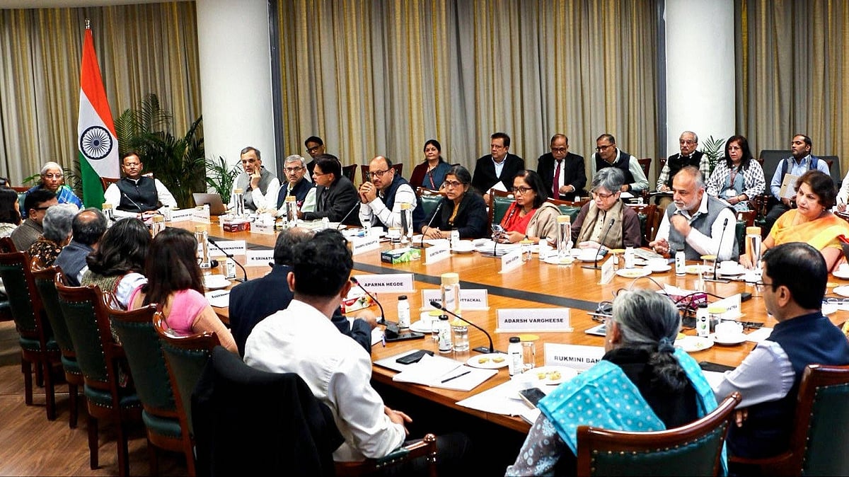 Pre-Budget Consultations with PM Modi: Economists Call for Tax Incentives and Export Diversification