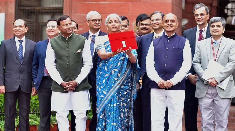 Budget 2026: Centre Likely to Revamp Customs Duty, Reduce 8-Slab Structure - null