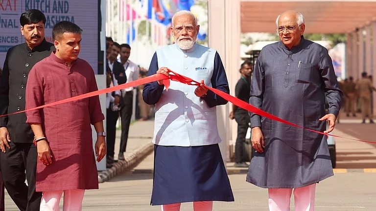 PM Modi at Vibrant Gujarat - null