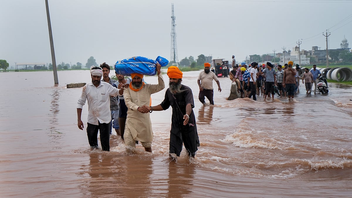 Climate-driven extreme weather events increasingly shape global risk outlook and economic losses - Photo by Shiva Sharma