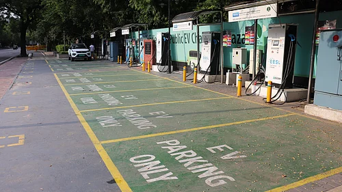 Delhi EV Retrofitting Triggers Industry Debate Over Safety & Emissions – Heres Why