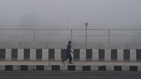 Delhi Records Most Polluted January Day in Two Years Amid Severe Air Quality Photo by Suresh Kumar Pandey : A thick layer of smog engulfs New Delhi as air quality deteriorates to severe levels
