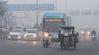 Delhi Braces for Colder Days as Western Disturbance Triggers Rain Alert Amid Very Poor Air Quality Photo by IMAGO / ANI News
: Dense smog covers Delhi as changing weather conditions bring rain and colder days