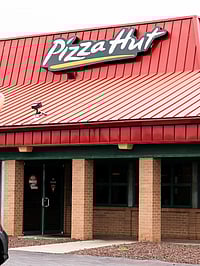 Pizza Hut to Shut 250 US Stores in 2026 — Here’s What’s Behind the Move Instagram