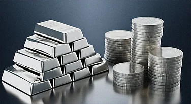 Silver Spurts to ₹2.45 Lakh/Kg as US‑Iran Tensions Fuel Safe‑Haven Rush