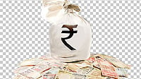 Rupee Falls 7 Paise to 90.96 Against the US Dollar in Early Trade FreePik