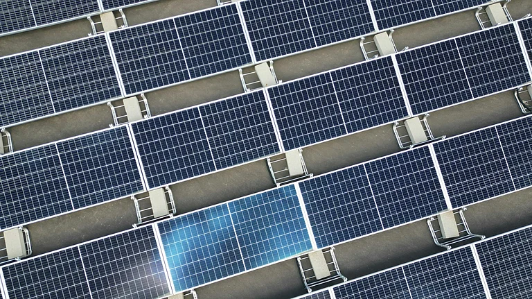 Solar panels symbolising India’s renewable expansion plans - null