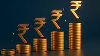 Rupee Rebounds from All-time Low, Gains 48 Paise to 91.57 against US Dollar in Early Trade Rupee Rebounds from All-time Low, Gains 48 Paise to 91.57 against US Dollar in Early Trade