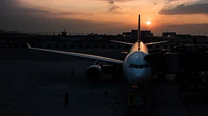 freepik : Plane