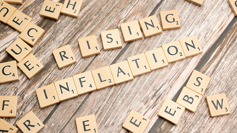 Inflation - Photo from Pexels by "Markus Winkler"