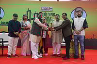 Nitin Gadkari presents the Excellence Award to Dream Group founders at the Building Bharat Summit