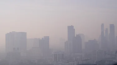 Global Air Quality Worsens in 2025 as Only 14% Cities Meet Standards, Says Report