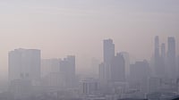 Global Air Quality Worsens in 2025 as Only 14% Cities Meet Standards, Says Report Smog blankets a city skyline amid worsening global air pollution levels in 2025