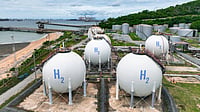 BPCL-Sembcorp JV Secures Green Hydrogen Contract, Supports Decarbonisation Push Green hydrogen storage facility with industrial H2 gas tanks in sustainable energy plant