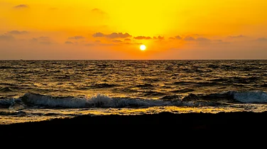 Ocean Warming Fuels Up to 64% Rise in Global Humid Heatwaves, Says Report