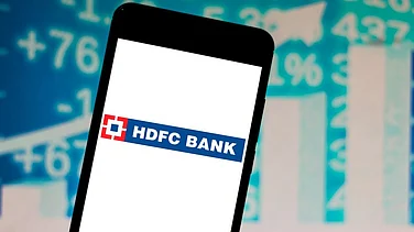 Jefferies Bets on HDFC Bank Recovery After 25% Stock Fall
