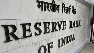 Bond Yields Fall 0.12 Pc To Below 7 Pc On Iran-US Ceasefire, RBI Status Quo