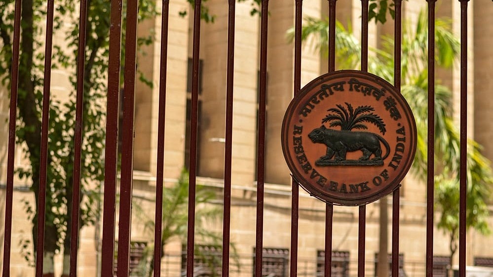 RBI Maintains Status Quo On Rates, Growth Projection - null