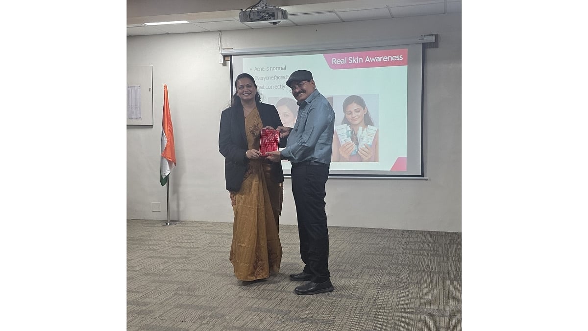 Dr. Shruti Agarwal and Dr. Jagdish Sakhiya - null