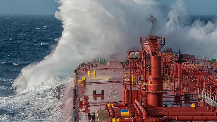 US Renews Sanctions Waiver for Purchase of Russian Oil