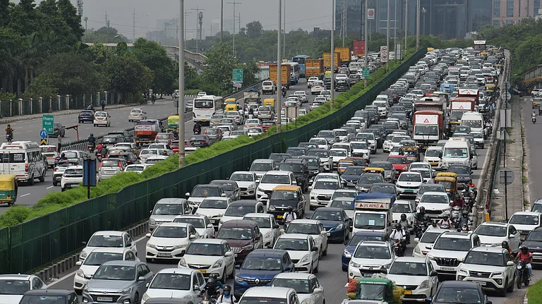 Commercial trucks queue at Delhi border as new green charges apply - null