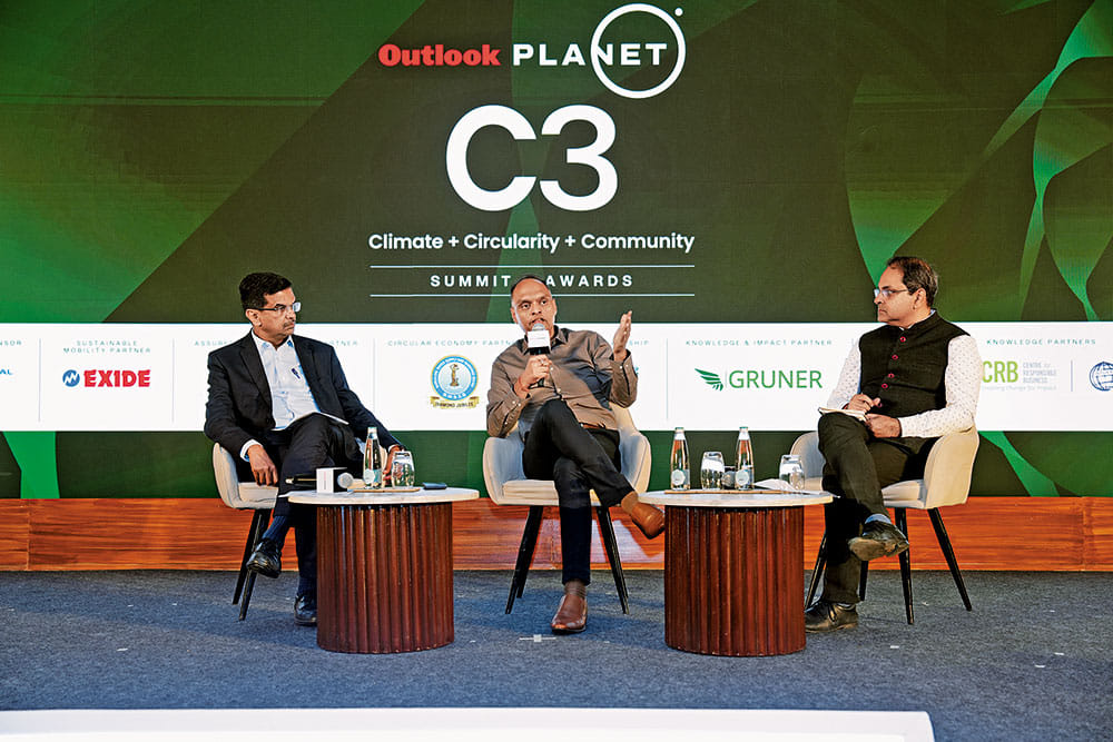 (L-R) Rajesh Menon, Nitin Gupta and Souvik Bhattacharjya shared their thoughts on Building Indias End-of-Life Vehicle Ecosystems 