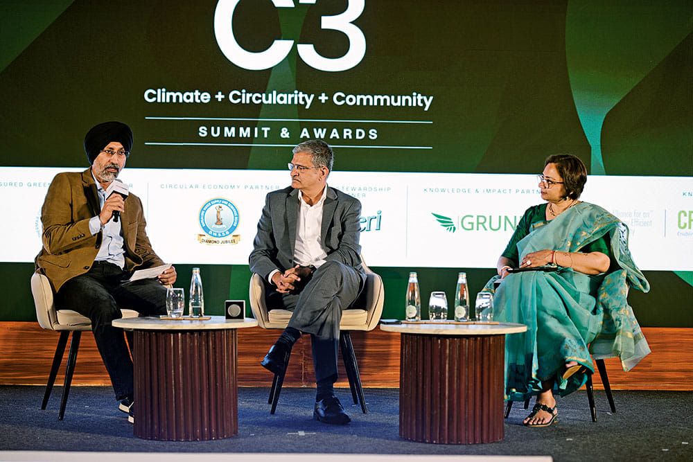 (L-R) Hardeep Singh Brar, Pravin Saraf and Divya Sharma discussed Role Of Circularity In Transitioning From EV Adoption To EV Leadership