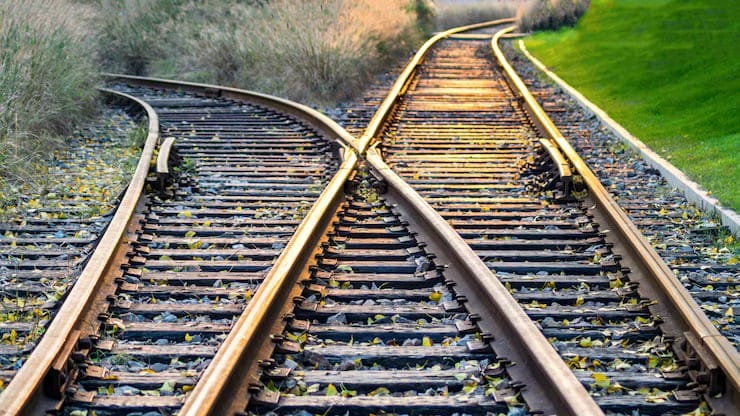 Ratlam Rail Division Saves ₹1.84 Crore On Power Bills Through Solar Energy Generation - Free Pik