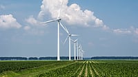 CleanMax Enviro Energy Solutions Q4 Net Profit Jumps Nearly 3-Fold to ₹45.4 Crore freepik