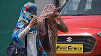 Why Super El Niño May Worsen Heatwaves and Monsoon Stress in India People walking under extreme heat conditions in India amid rising Super El Nino concerns