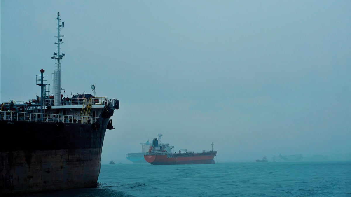 Global economic slowdown amid geopolitical tensions and rising energy prices. - null