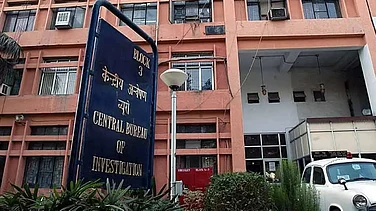 CBI Files 1st Charge Sheet in Reliance ADA Group Case; Names 16 Accused