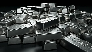 Silver Falls 1 pc to ₹2.64 Lakh/kg Amid Weak Global Trends