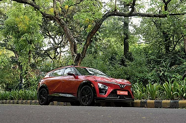 VinFast VF 7 Sky Infinity Review: 510 km Range, 260 kW AWD Performance And Luxury EV Innovation