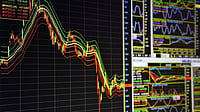 Sensex, Nifty Close Flat Amid Fresh Tensions in West Asia; Metal, Oil & Gas Shares Major Drag Sensex and Nifty