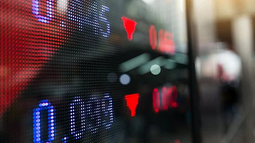IT Stocks Sink Up To 3.5%, Sensex Drops 378 Points Amid Global Risk-Off Mood