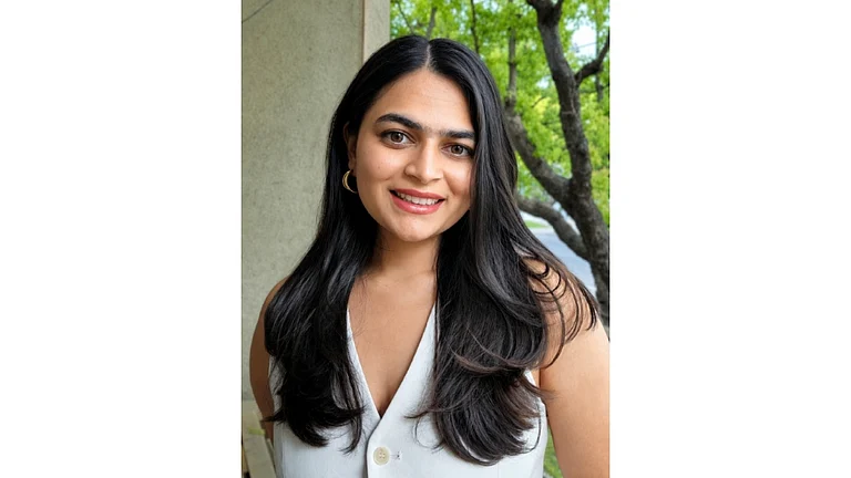 Shreya Jha - null