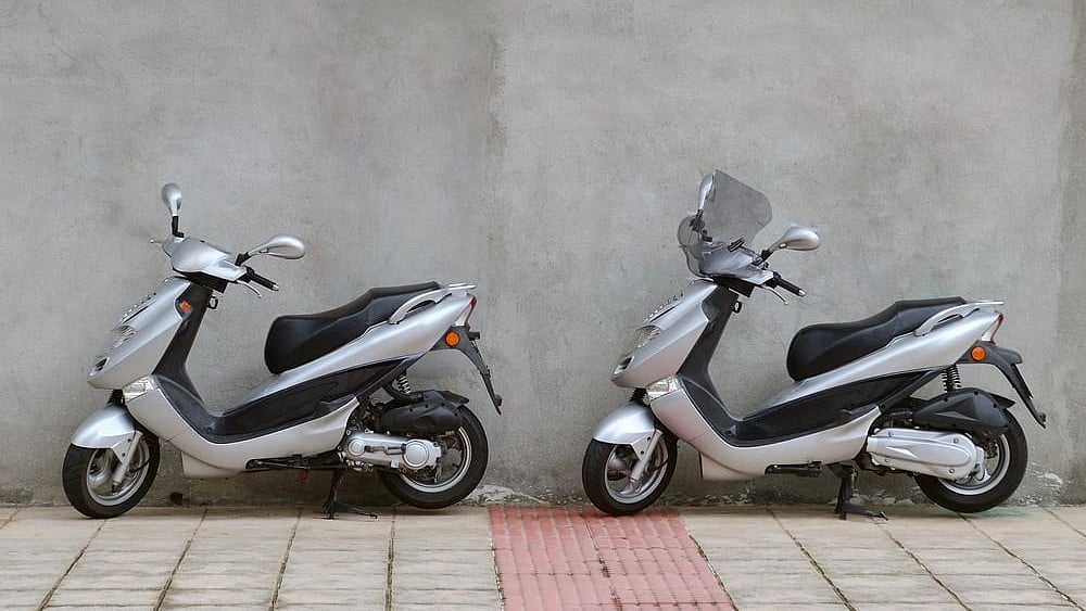  Two-Wheeler  - null