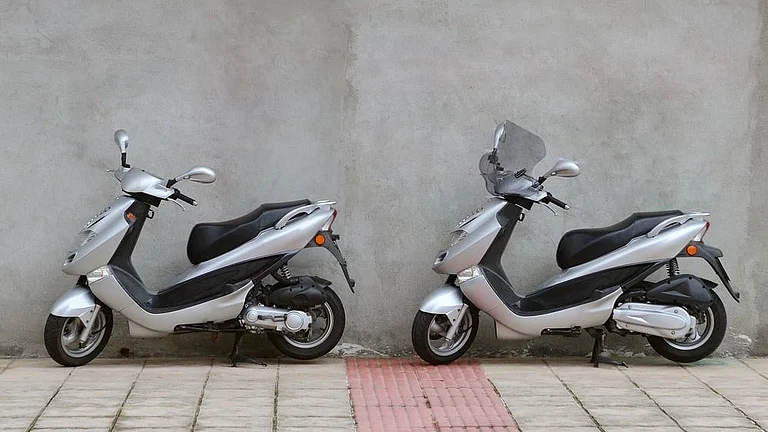 Two-Wheeler - null