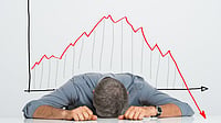 Nifty Snaps Five-Day Rally; Sensex Falls 732 Points As IT Stocks Tumble Nearly 6%