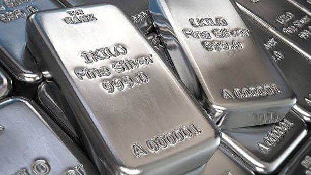 Silver Futures Sink 4% to ₹2.28 Lakh/Kg as Uncertainty Over US-Iran Deal Hits Market Sentiment - null