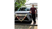 Prabhu Deva Welcomes The MG M9 – Presidential Limousine By MG SELECT Prabhu Deva