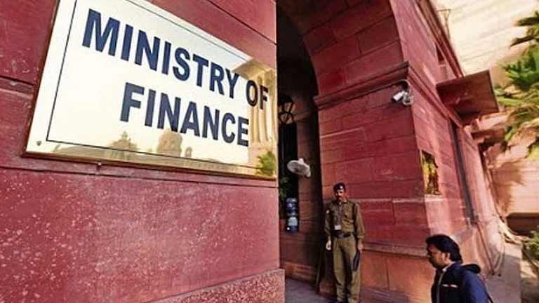 Finance Ministry Panel Clears ₹1.25 Lakh Crore Outlay for India Semiconductor Mission 2.0 - null
