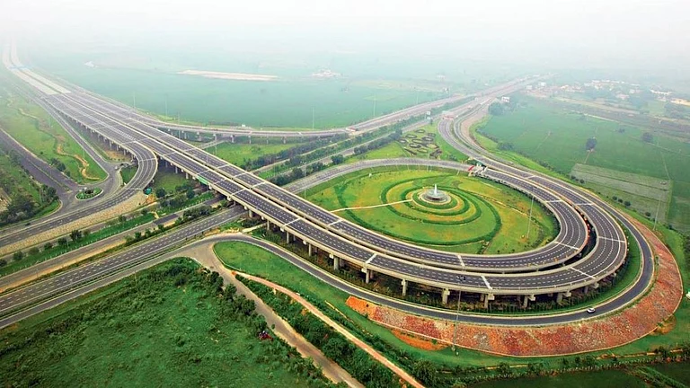 Cabinet Clears ₹14,115 Cr Road Projects in Delhi, UP - null