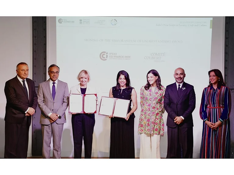 IFCCI Luxury Committee Leadership with key dignitaries at the inaugural session in Paris on 1 July 2026. - null