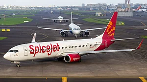 Why Are Four SpiceJet Boeing 737 Max Jets Facing Repossession | Explained