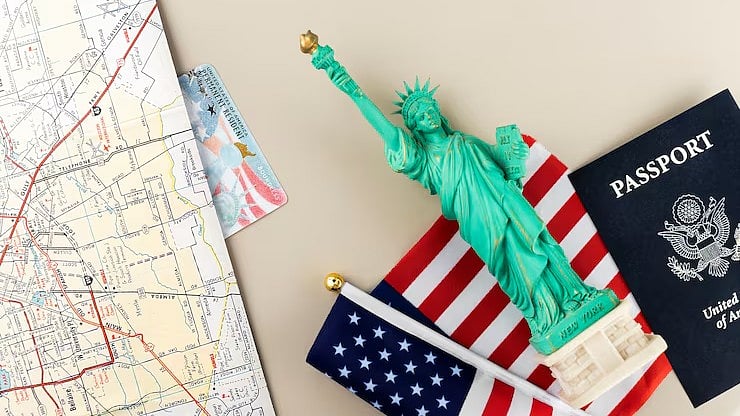 US Judge Blocks Trump Administration's New Visa Rules For Foreign Students, Journalists - Magnific