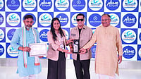 Dr Vivek Bindra, Founder & CEO of Bada Business Pvt. Ltd.